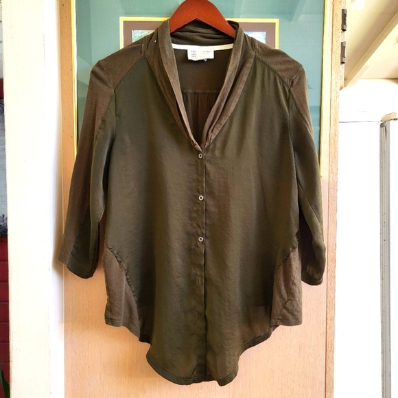 Anthropologie Tops - Anthropologie Green 3/4 Sleeve Mandarin Collar Top